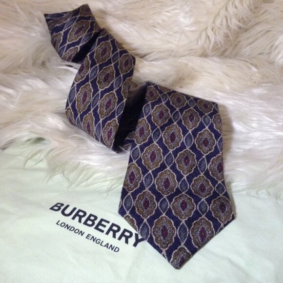 BURBERRY - tie - Picture 1 of 8